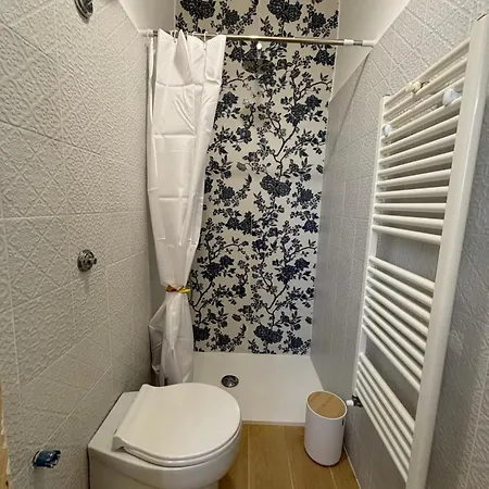 La Donna Di Cuori Volterra